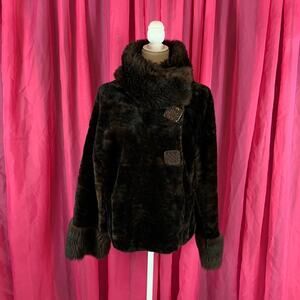 Pashaveneto Details Genuine shearling lambskin brown fur coat, size small